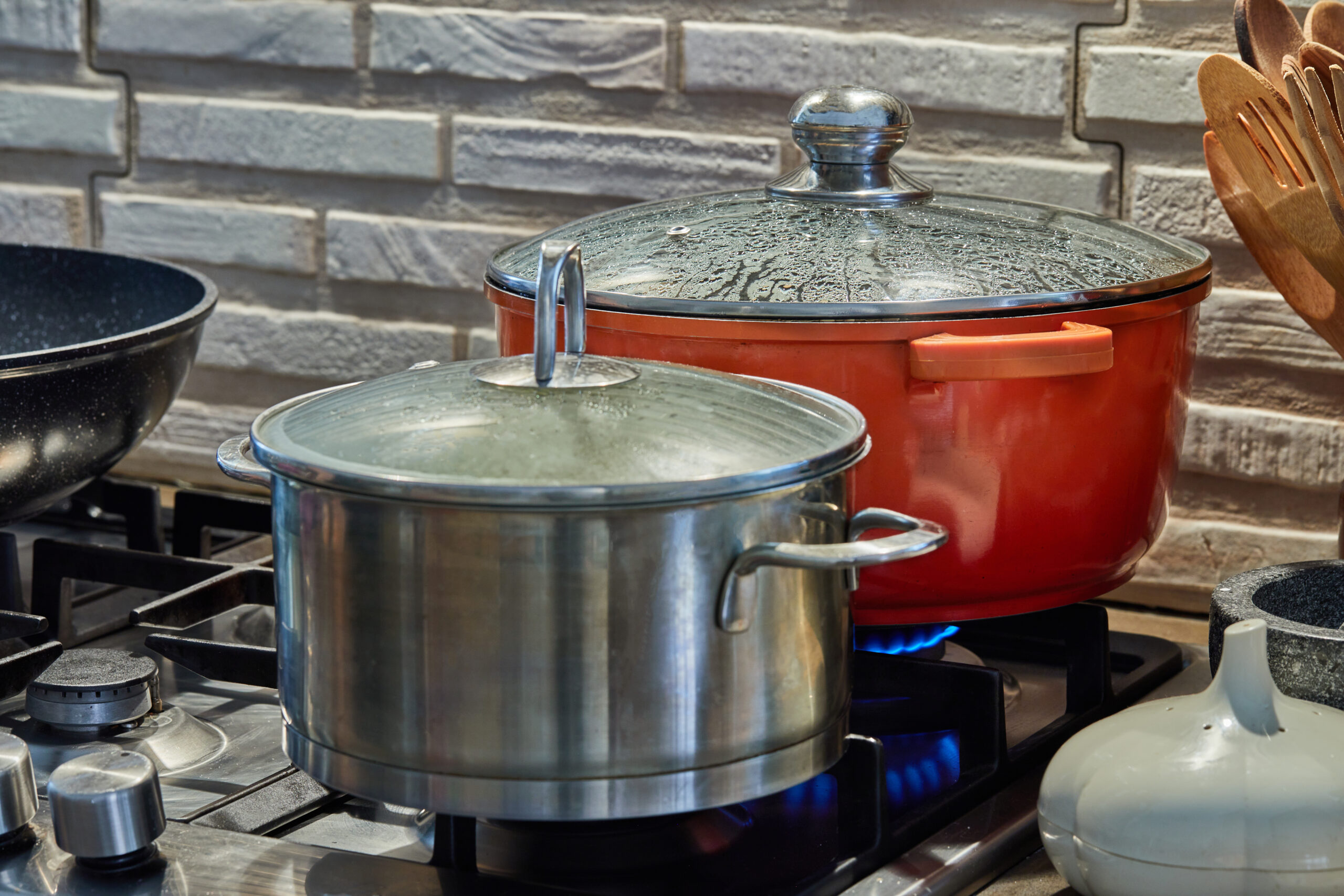 Is Ceramic Cookware Safer than Stainless Steel? Ceramic vs. Stainless Steel Cookware